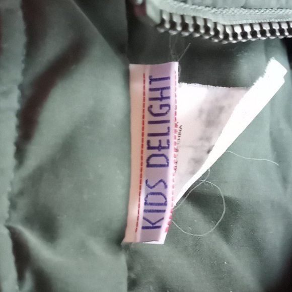 Kids Spring or fall vest. - Picture 3 of 4